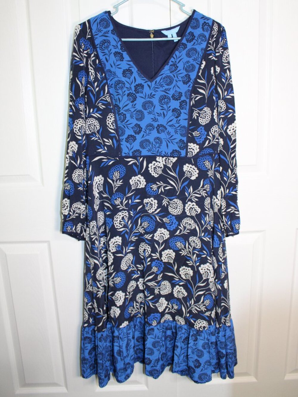Draper James Women's Silk Long Sleeve Floral Pattern V-Neck MMidi Dress